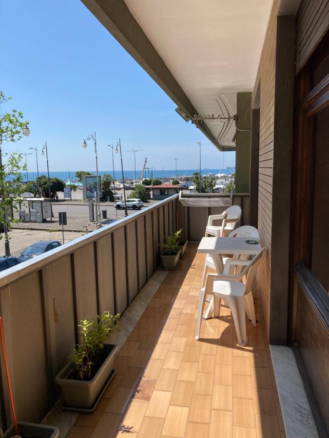 Casa Vacanza Brezza Di Maestrale Salerno Exterior photo