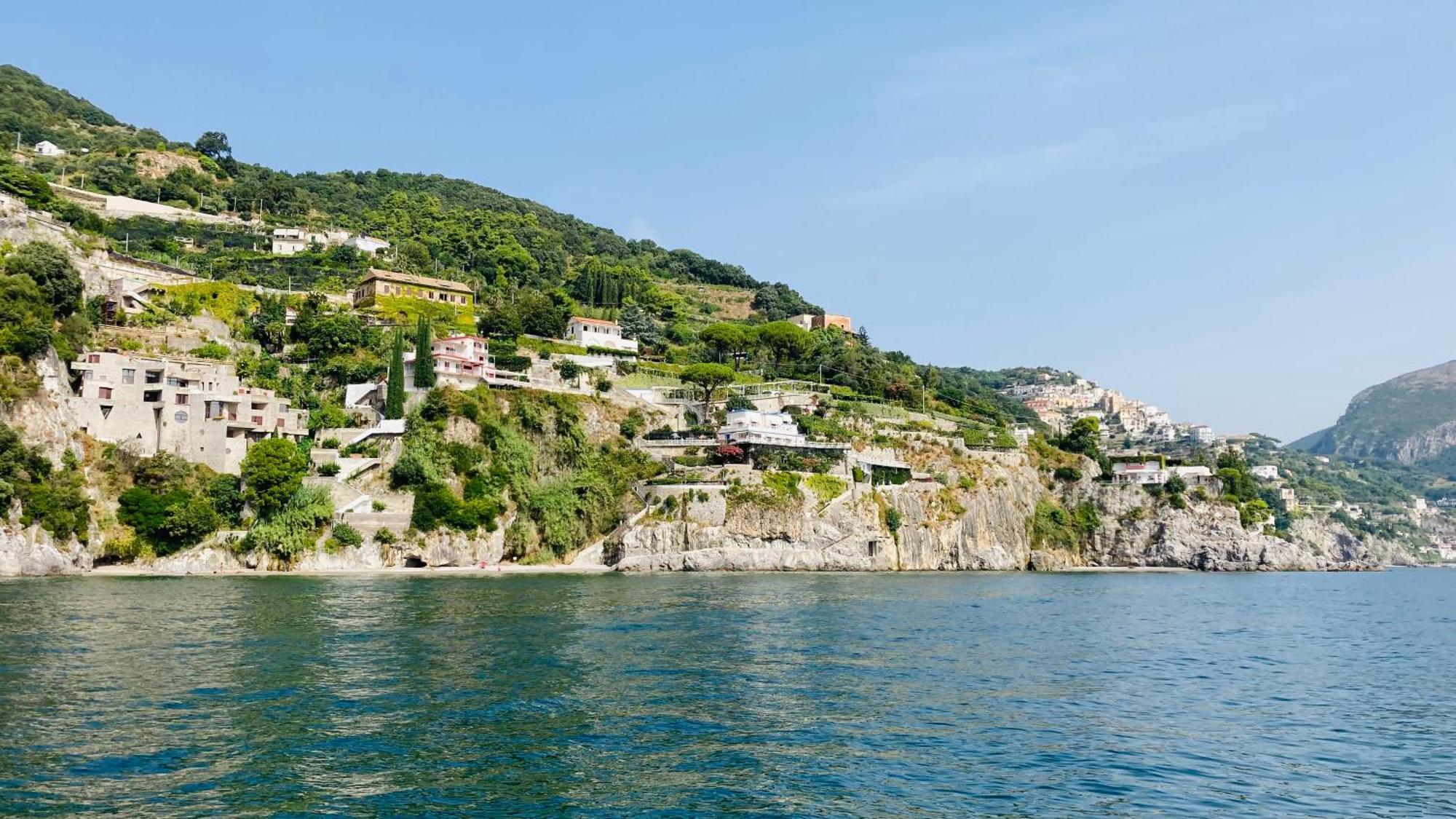 Casa Vacanza Brezza Di Maestrale Salerno Exterior photo